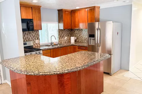 10 Box C Dr, Palm Desert, CA 92260