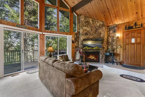 580 Arrowhead Villa Rd, Lake Arrowhead, CA 92352 photo 5