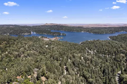 580 Arrowhead Villa Rd, Lake Arrowhead, CA 92352 photo 40