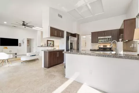 78439 Yucca Blossom Dr, Palm Desert, CA 92211