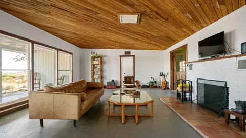 Living - 51535 Northridge Rd, Morongo Valley, CA 92256 photo 2 of 2