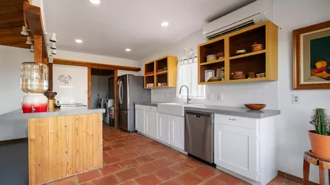 Kitchen - 51535 Northridge Rd, Morongo Valley, CA 92256 photo 2 of 2