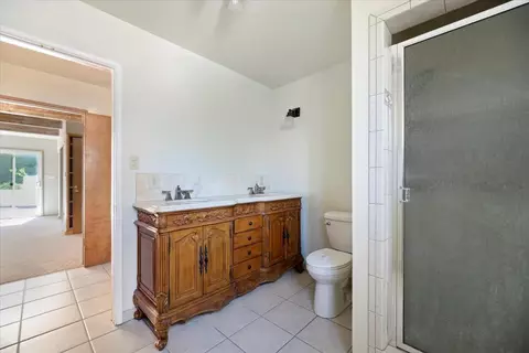 Bath - 331 Annandale Dr, Lake Arrowhead, CA 92352 photo 5 of 5
