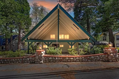 331 Annandale Dr, Lake Arrowhead, CA 92352