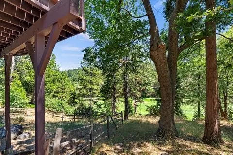 Exterior - 331 Annandale Dr, Lake Arrowhead, CA 92352 photo 29 of 34