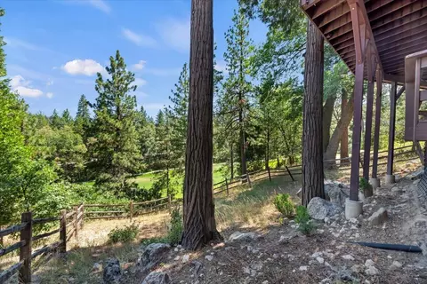 Exterior - 331 Annandale Dr, Lake Arrowhead, CA 92352 photo 31 of 34
