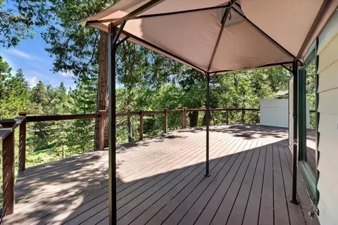 Exterior - 331 Annandale Dr, Lake Arrowhead, CA 92352 photo 17 of 34