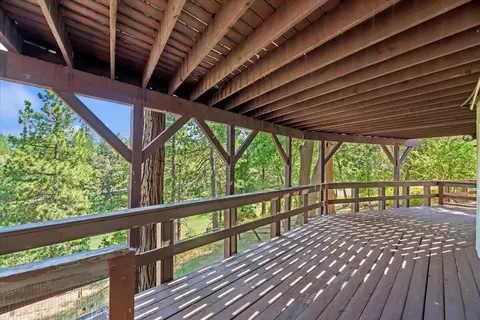 Exterior - 331 Annandale Dr, Lake Arrowhead, CA 92352 photo 27 of 34