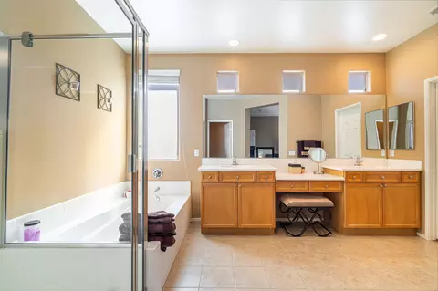 Bath - 83417 Stagecoach Rd, Indio, CA 92203 photo 3 of 6