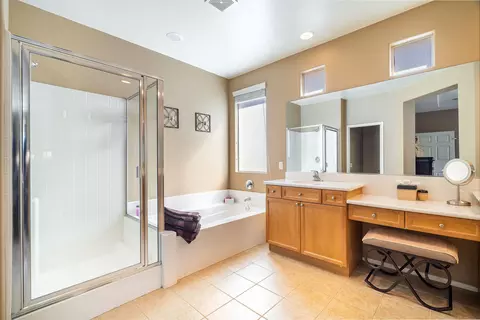 Bath - 83417 Stagecoach Rd, Indio, CA 92203 photo 2 of 6