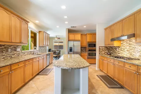 Kitchen - 83417 Stagecoach Rd, Indio, CA 92203 photo 3 of 6