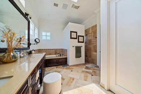 Bath - 78925 Starlight Ln, Bermuda Dunes, CA 92203 photo 4 of 9