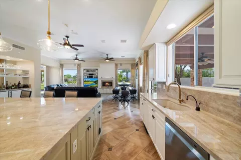 Kitchen - 78925 Starlight Ln, Bermuda Dunes, CA 92203 photo 5 of 7