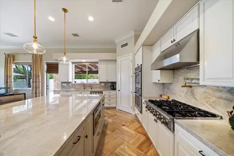 Kitchen - 78925 Starlight Ln, Bermuda Dunes, CA 92203 photo 3 of 7