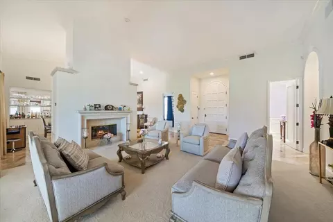Living - 78925 Starlight Ln, Bermuda Dunes, CA 92203 photo 2 of 4