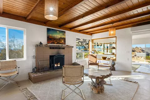 Living - 66425 Foothill Drive Dr, Joshua Tree, CA 92252 photo 7 of 7