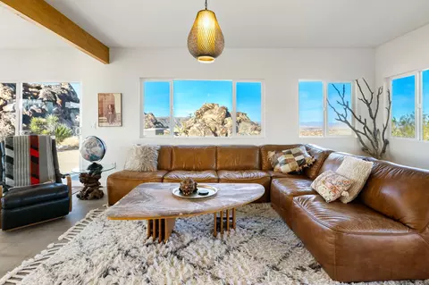 Living - 66425 Foothill Drive Dr, Joshua Tree, CA 92252 photo 6 of 7