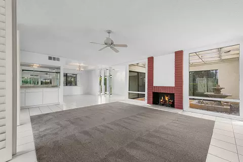 2490 Oakcrest Dr, Palm Springs, CA 92264