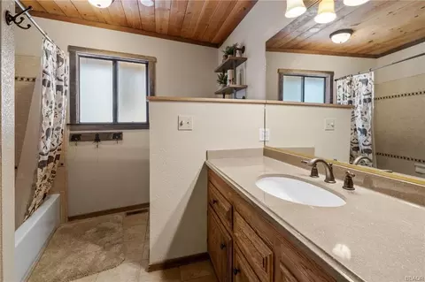 Bath - 368 Pulaski Rd, Big Bear Lake, CA 92315 photo 2 of 4