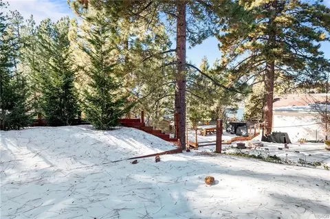 Exterior - 368 Pulaski Rd, Big Bear Lake, CA 92315 photo 5 of 6