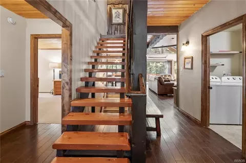 Entry Way - 368 Pulaski Rd, Big Bear Lake, CA 92315 photo 2 of 3