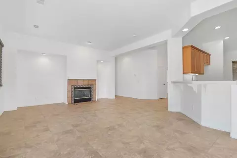 Living - 43451 Shasta Pl, Indio, CA 92201 photo 2 of 3