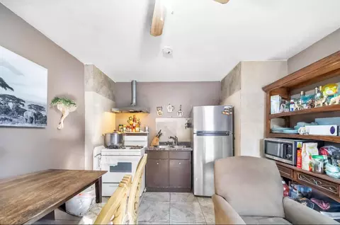Kitchen - 82724 Kenner Ave, Indio, CA 92201 photo 1 of 1