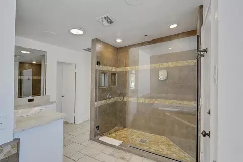 Bath - 41321 Pedro Buff Dr, Bermuda Dunes, CA 92203 photo 3 of 4