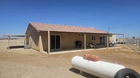 Exterior - 1952 Bartle Pl, Thermal, CA 92274 photo 3 of 7