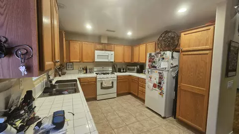 Kitchen - 1952 Bartle Pl, Thermal, CA 92274 photo 2 of 2