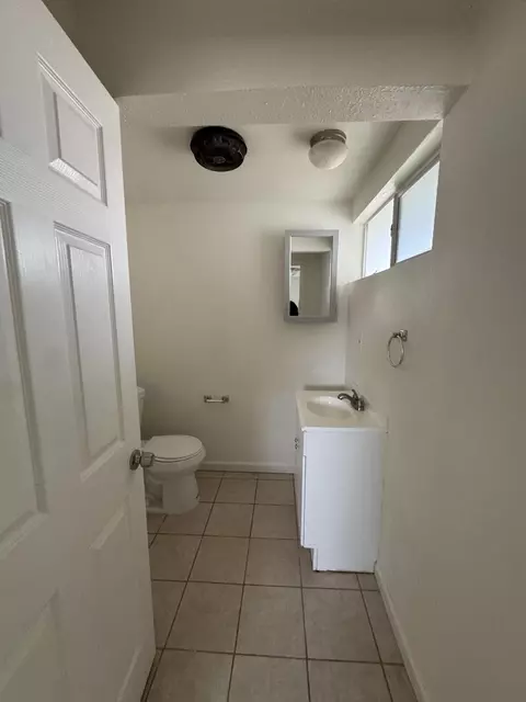 Bath - 5958 El Reposo St, Joshua Tree, CA 92252 photo 5 of 5