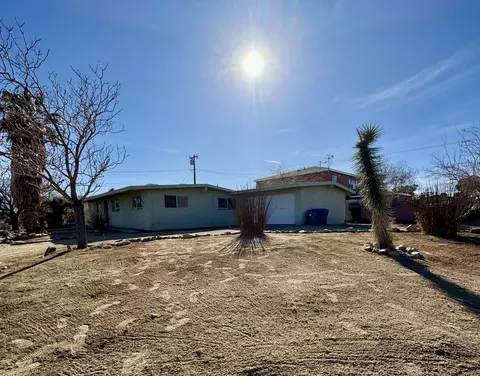 Exterior - 5958 El Reposo St, Joshua Tree, CA 92252 photo 6 of 9