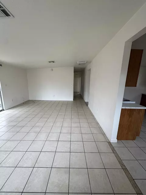 Living - 5958 El Reposo St, Joshua Tree, CA 92252 photo 2 of 2