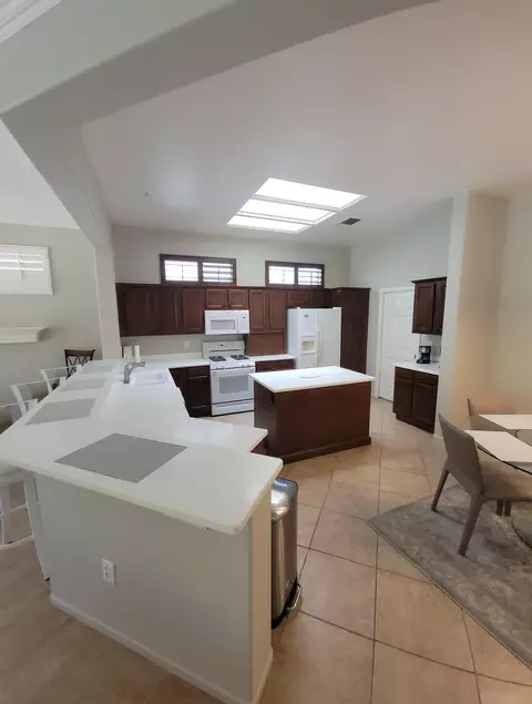 37391 Skycrest Rd, Palm Desert, CA 92211