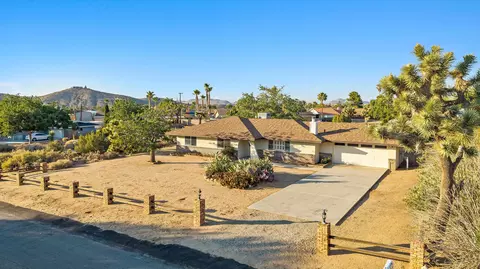 8745 San Vicente Dr, Yucca Valley, CA 92284