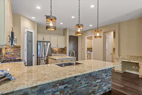 Kitchen - 43038 Ascona Ln, Indio, CA 92203 photo 3 of 4