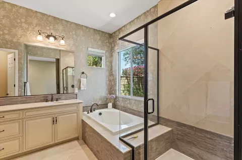 Bath - 43038 Ascona Ln, Indio, CA 92203 photo 1 of 3