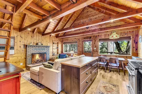 Living - 52646 Chickadee Ln, Idyllwild, CA 92549 photo 1 of 10