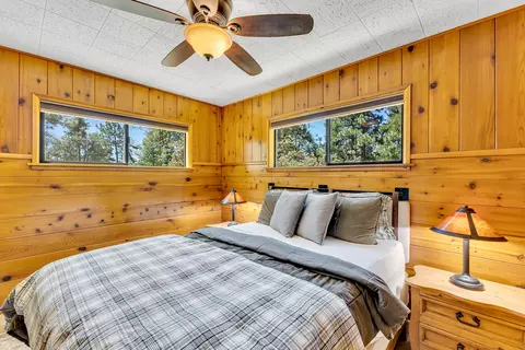 Bedroom - 52646 Chickadee Ln, Idyllwild, CA 92549 photo 1 of 9