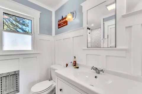 Bath - 52646 Chickadee Ln, Idyllwild, CA 92549 photo 2 of 6