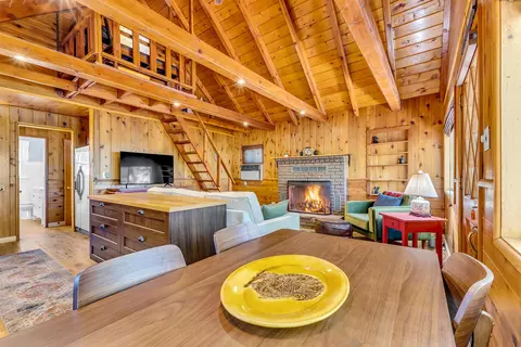 Dining - 52646 Chickadee Ln, Idyllwild, CA 92549 photo 3 of 3