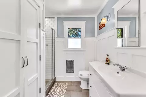 Bath - 52646 Chickadee Ln, Idyllwild, CA 92549 photo 1 of 6