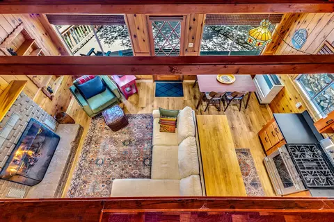 Living - 52646 Chickadee Ln, Idyllwild, CA 92549 photo 9 of 10