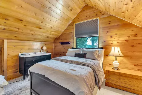 Bedroom - 52646 Chickadee Ln, Idyllwild, CA 92549 photo 6 of 9
