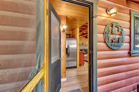 Entry Way - 52646 Chickadee Ln, Idyllwild, CA 92549 photo 1 of 1
