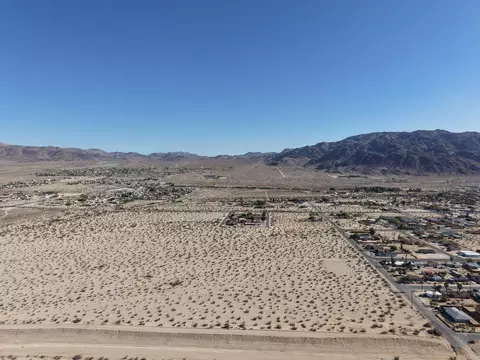 6211 Desert Knoll Ave, Twentynine Palms, CA 92277
