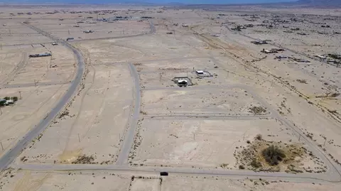 2213 Borrego Ave, Thermal, CA 92274 photo 2