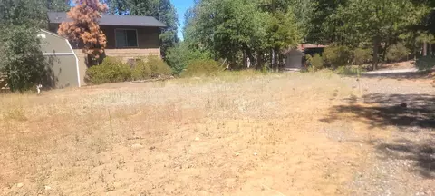774 St Moritz Dr, Big Bear Lake, CA 92315 photo 3