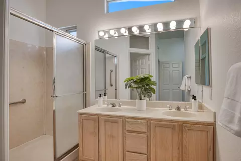 Bath - 44010 Royal Troon Drive Dr, Indio, CA 92201 photo 2 of 4