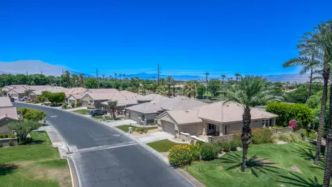 View/Area - 44010 Royal Troon Drive Dr, Indio, CA 92201 photo 7 of 9